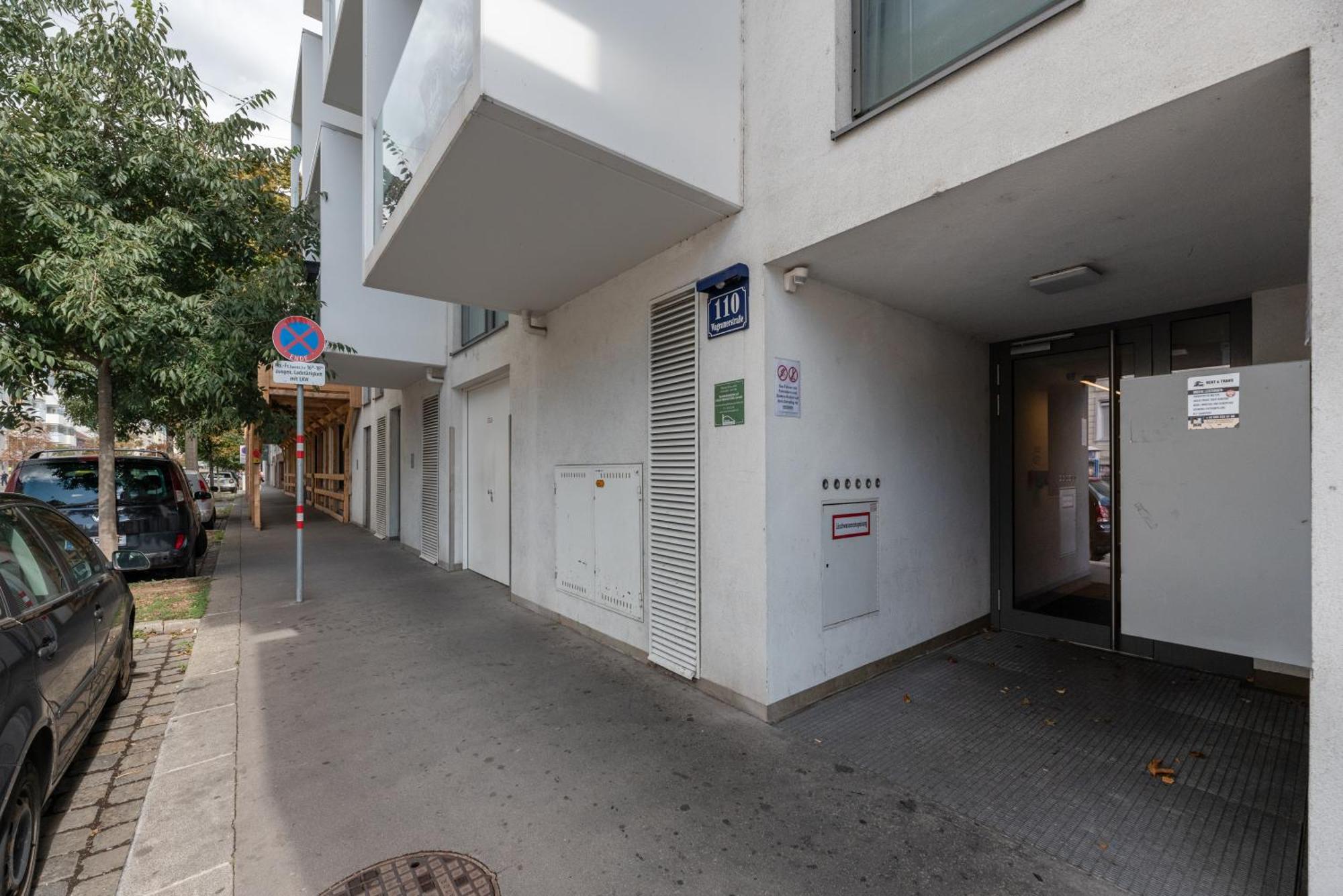 Apartment Mit Traumhafter Dachterrasse & Weitblick Wenen Buitenkant foto