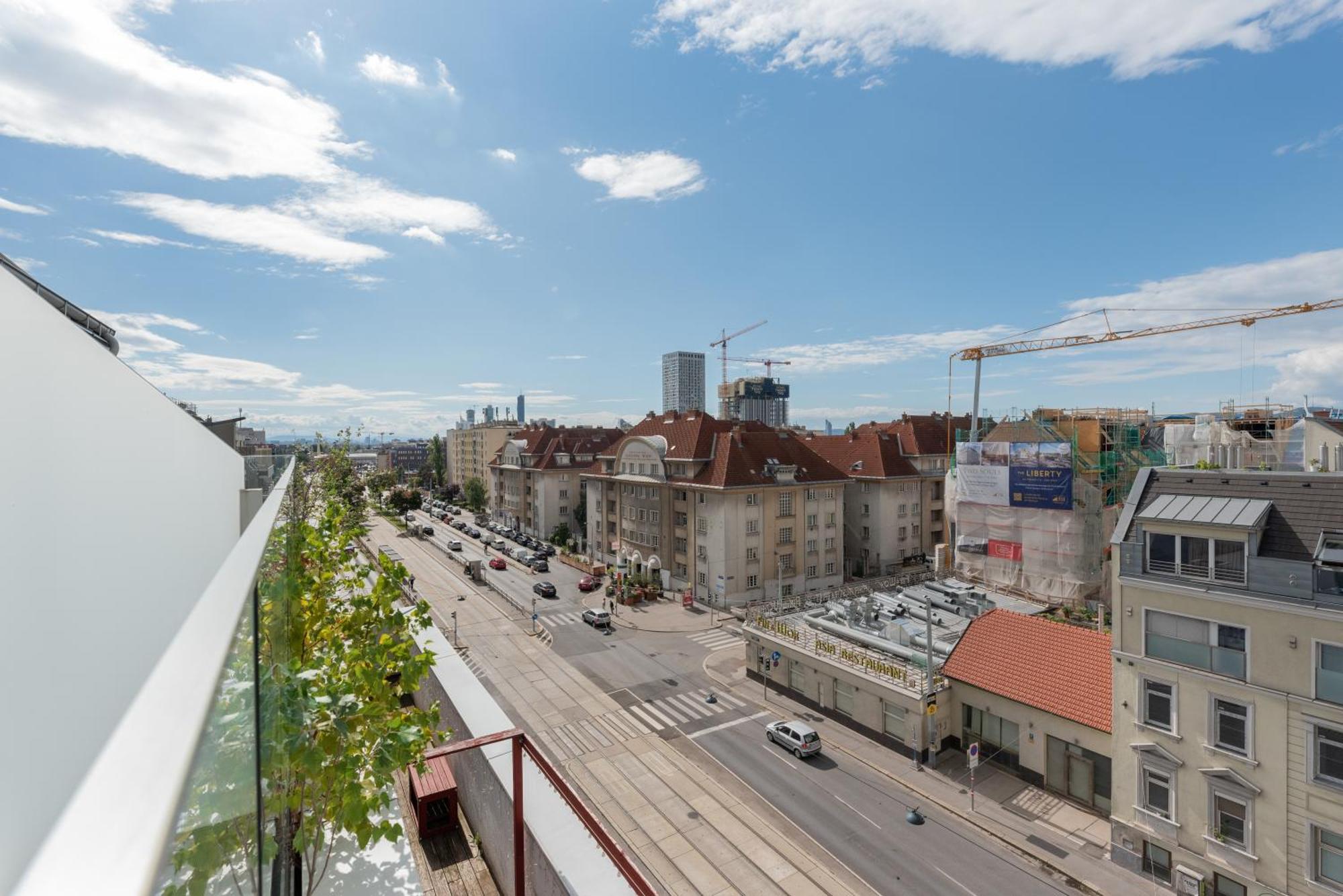 Apartment Mit Traumhafter Dachterrasse & Weitblick Wenen Buitenkant foto